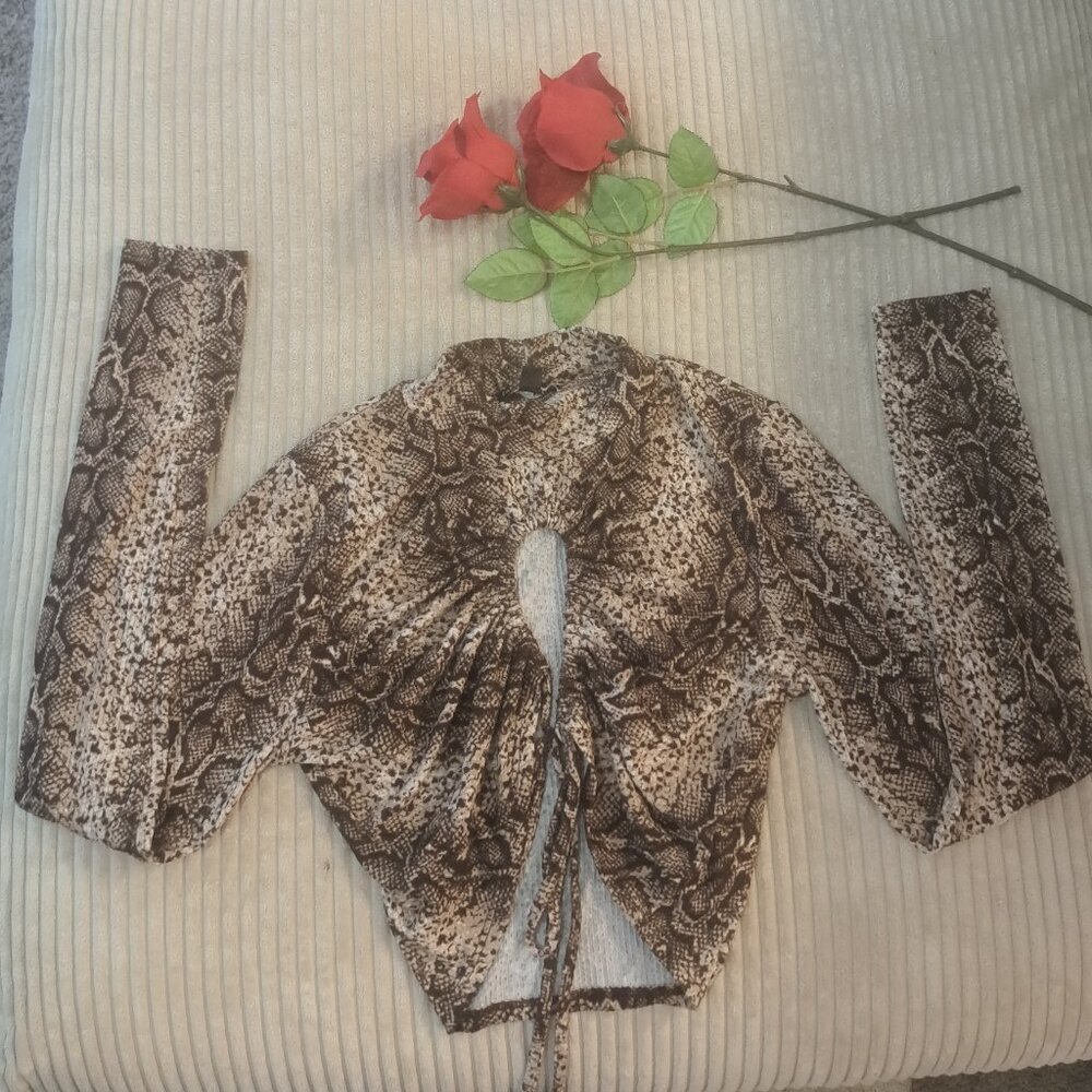Women's snakeskin printed, long sleeved crop top